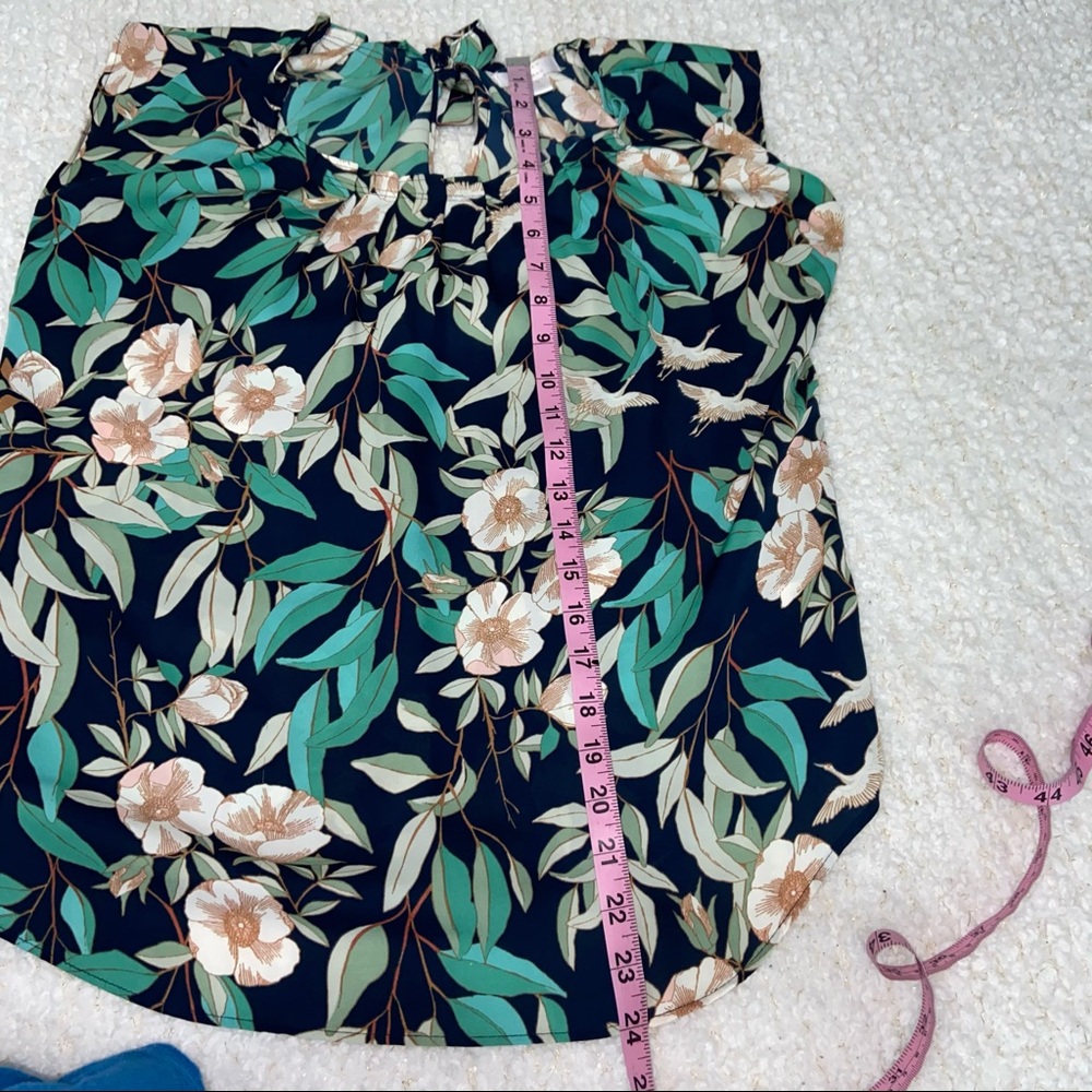 ✨ LC Lauren Conrad Floral Blouse – Feminine & Chic ✨ - Picture 6 of 8